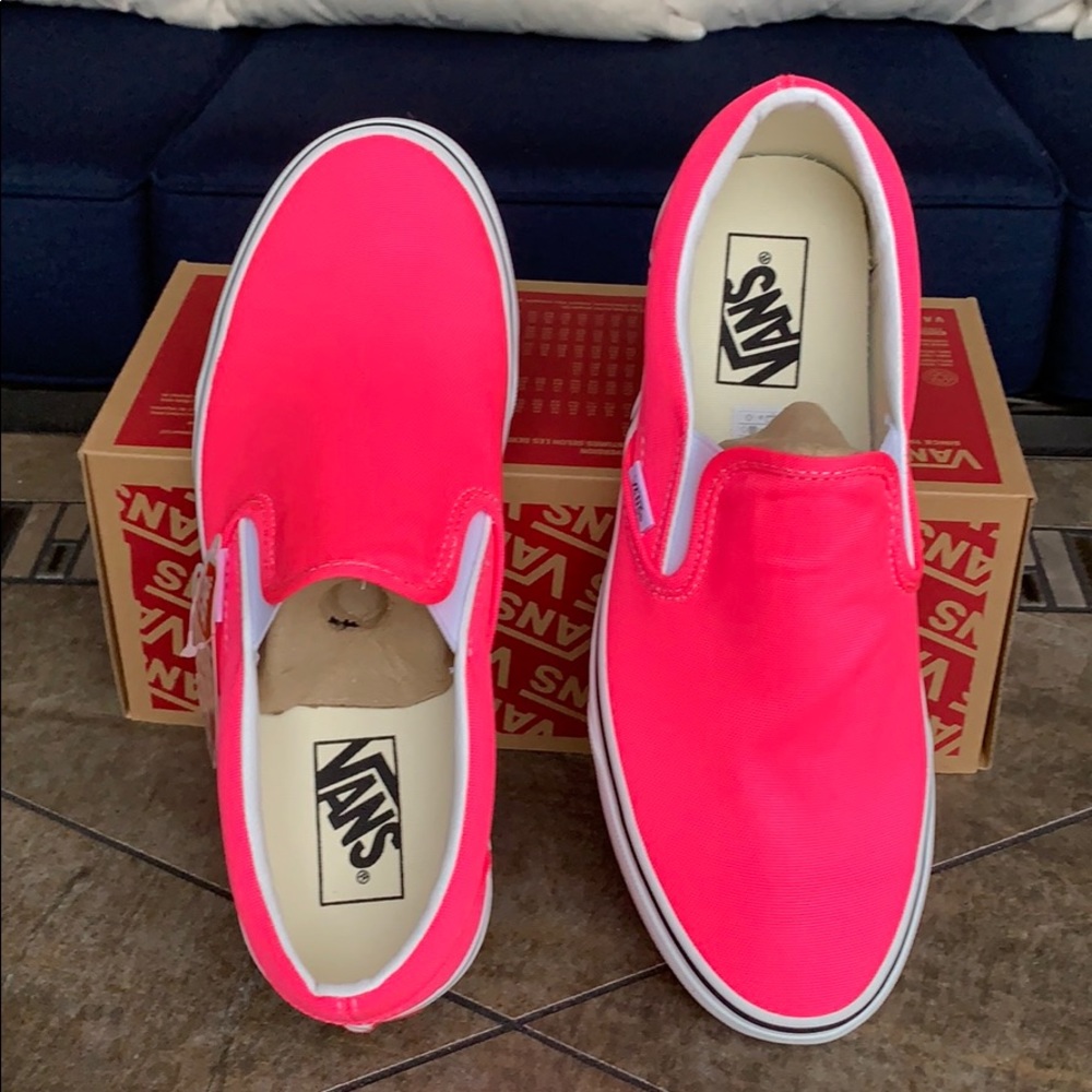 VANS CLASSIC SLIP ON NEON Knockout Pink/Tr Wht WMN - Picture 11 of 16